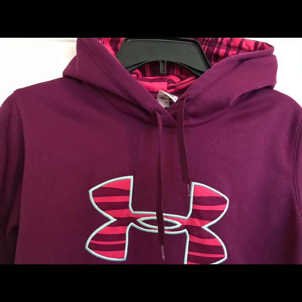 Under Armour hooded sweatshirt. Size Small.